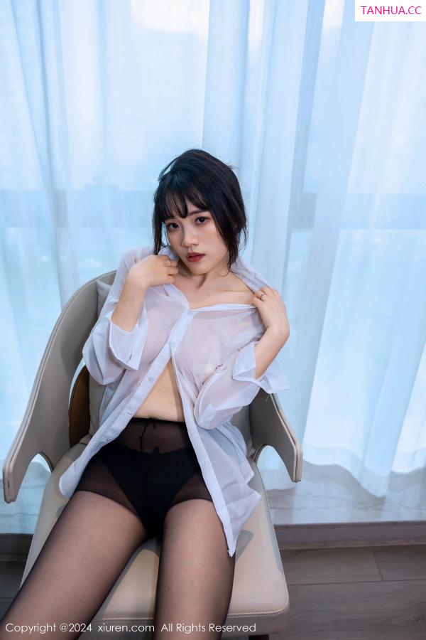   [XiuRen]高清写真图 2024.04.01 No.8320 唐安诺 黑丝美腿第27张图片